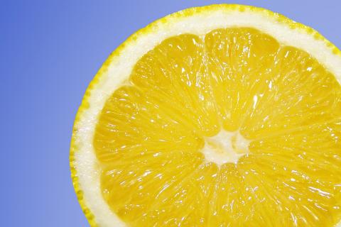 Lemon. The Bengali for "lemon" is "লেবু".