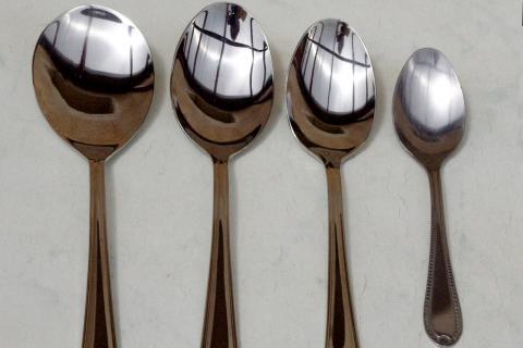 Teaspoon. The Bengali for "teaspoon" is "চা- চামচ".
