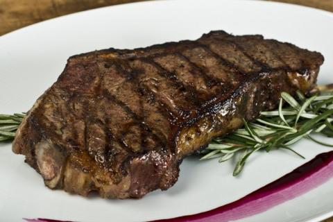 Steak. The Bengali for "steak" is "স্টেক".