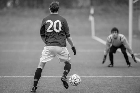 Striker. The Bengali for "striker" is "আক্রমণভাগের খেলোয়াড়, ফরওয়ার্ড". Striker. The Bengali for "striker" is "আক্রমণভাগের খেলোয়াড়, ফরওয়ার্ড".