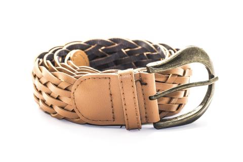 Belt. The Dutch for "belt" is "riem".