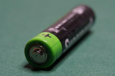 Battery. The Dutch for "battery" is "batterij".