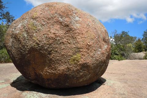 Boulder. The Dutch for "boulder" is "kei".