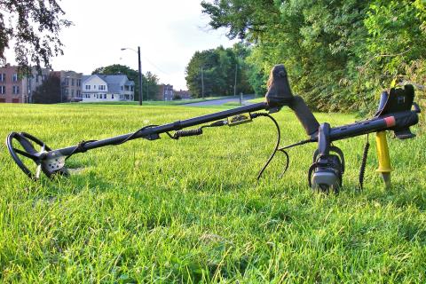Metal detector. The Dutch for "metal detector" is "metaaldetector". Metal detector. The Dutch for "metal detector" is "metaaldetector".