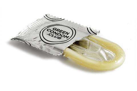 Condom. The Dutch for "condom" is "condoom".