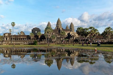 Angkor Wat. The Dutch for "Angkor Wat" is "Angkor Wat".