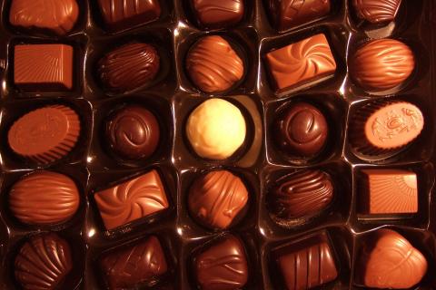 A box of chocolates. The French for "a box of chocolates" is "une boîte de chocolat".