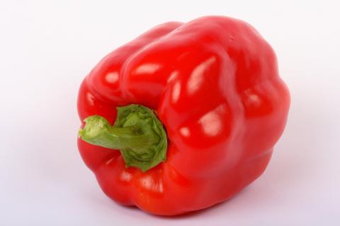 A red pepper. The French for "a red pepper" is "un poivron rouge".