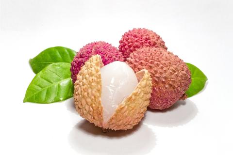 A lychee. The French for "a lychee" is "un litchi".