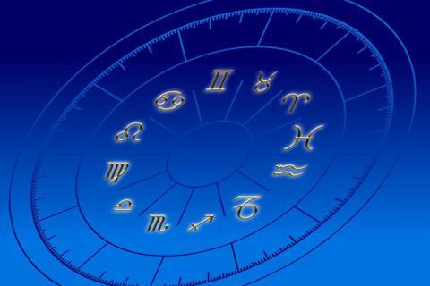 Horoscope. The French for "horoscope" is "horoscope".