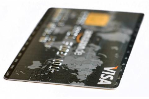 Credit card. The French for "credit card" is "carte de crédit".