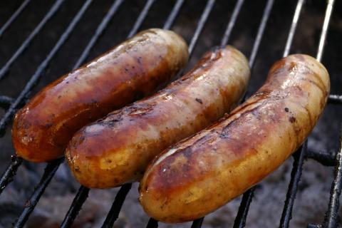 Sausages. The French for "sausages" is "saucisses". Sausages. The French for "sausages" is "saucisses".