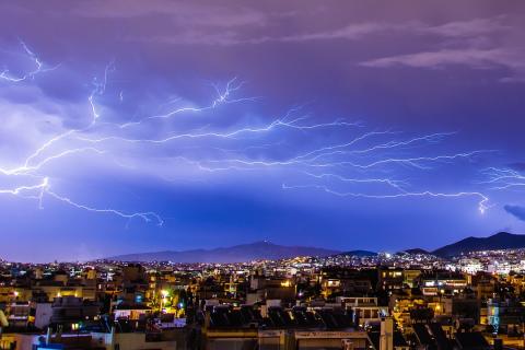 Lightning. The French for "lightning" is "foudre".