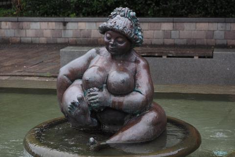 Chubby. The French for "chubby" is "potelé".