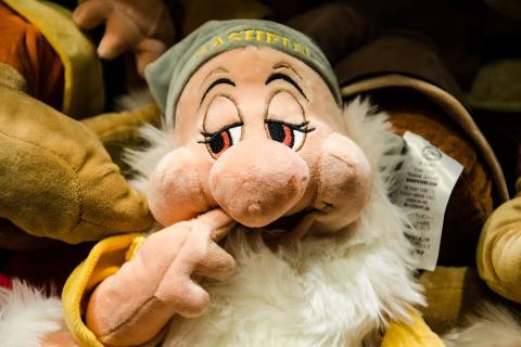 Dwarf. The French for "dwarf" is "nain".