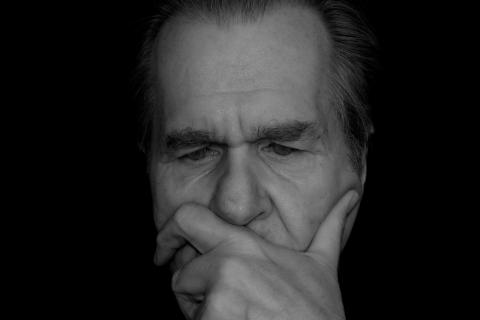 To think. The French for "to think" is "penser".