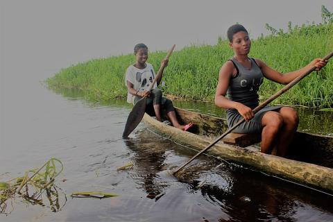 To row. The French for "to row" is "ramer".