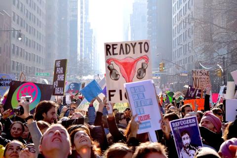 Women’s rights. The German for "women’s rights" is "Frauenrechte".