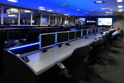 Lab. The German for "lab" is "Labor".