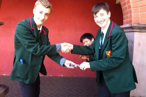 Partner. The German for "partner" is "Partner".