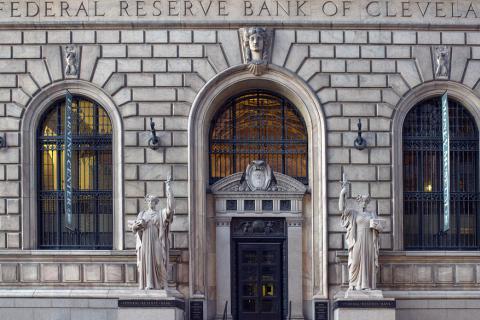 Bank. The Hindi for "bank" is "किनारा".