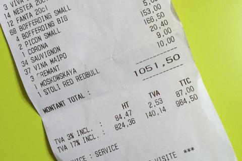 Bill. The Italian for "bill" is "conto".