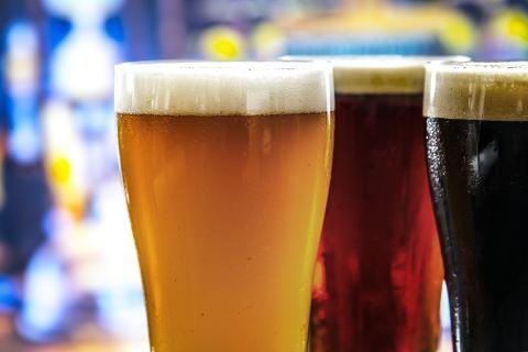 Pints. The Portuguese for "pints" is "pintas".