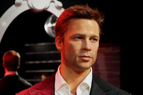 Celebrity. The Spanish for "celebrity" is "celebridad".