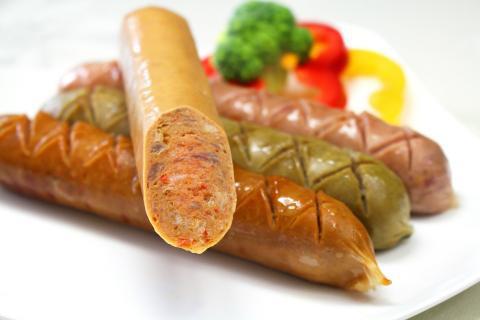 Sausage; hot dog. The Thai for "sausage; hot dog" is "ไส้กรอก".