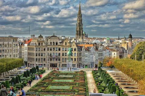 Brussels (the capital of Belgium). The Thai for "Brussels (the capital of Belgium)" is "บรัสเซล".
