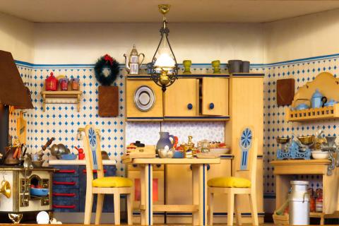 Doll’s house. The Thai for "doll’s house" is "บ้านตุ๊กตา". Doll’s house. The Thai for "doll’s house" is "บ้านตุ๊กตา".