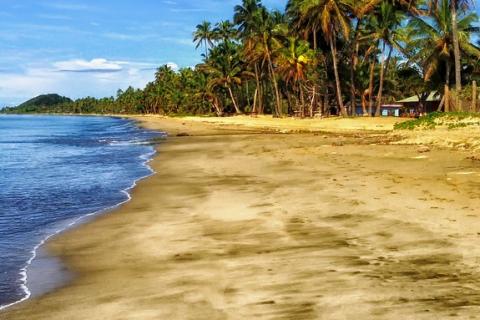 Beach; sand beach. The Thai for "beach; sand beach" is "หาดทราย".