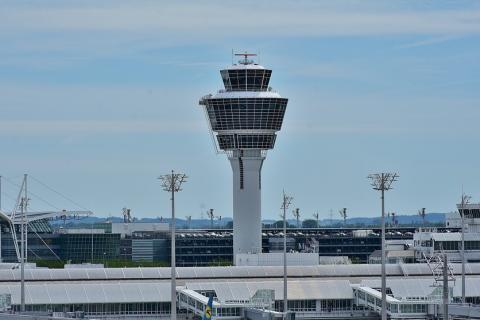 Control tower. The Thai for "control tower" is "หอควบคุมการบิน". Control tower. The Thai for "control tower" is "หอควบคุมการบิน".