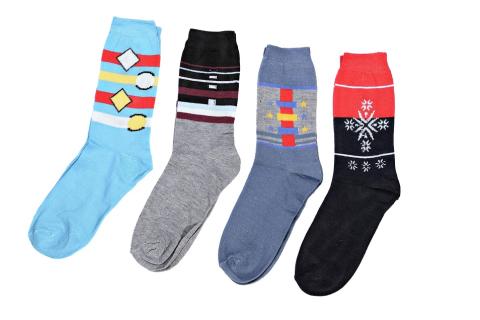 Four pairs of socks. The Thai for "four pairs of socks" is "ถุงเท้าสี่คู่".