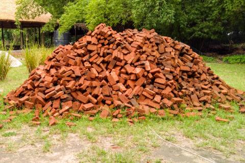 A pile of bricks. The Thai for "a pile of bricks" is "กองอิฐ". A pile of bricks. The Thai for "a pile of bricks" is "กองอิฐ".
