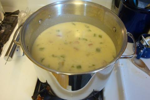 A pot of soup. The Thai for "a pot of soup" is "ซุปหนึ่งหม้อ".