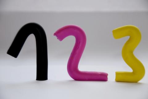 Black, pink and yellow plasticine. The Thai for "black, pink and yellow plasticine" is "ดินน้ำมันสีดำ สีชมพู และสีเหลือง". Black, pink and yellow plasticine. The Thai for "black, pink and yellow plasticine" is "ดินน้ำมันสีดำ สีชมพู และสีเหลือง".