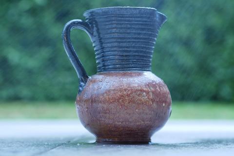 A baked clay jug. The Thai for "a baked clay jug" is "เหยือกดินเผา". A baked clay jug. The Thai for "a baked clay jug" is "เหยือกดินเผา".