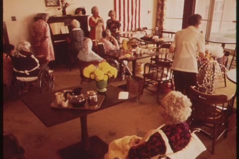 Nursing home; old people’s home. The Thai for "nursing home; old people’s home" is "บ้านพักคนชรา". Nursing home; old people’s home. The Thai for "nursing home; old people’s home" is "บ้านพักคนชรา".