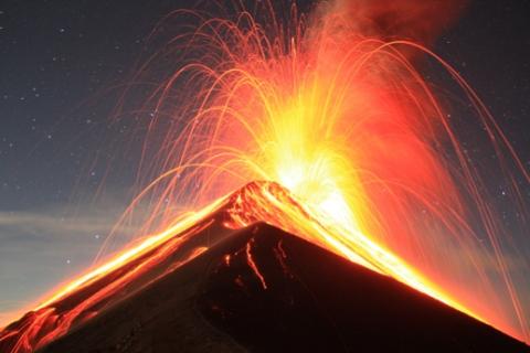 A volcanic eruption. The Thai for "a volcanic eruption" is "ภูเขาไฟระเบิด".