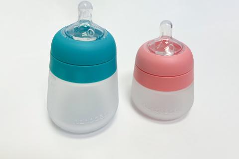 Baby bottle; bottle of milk. The Thai for "baby bottle; bottle of milk" is "ขวดนม".