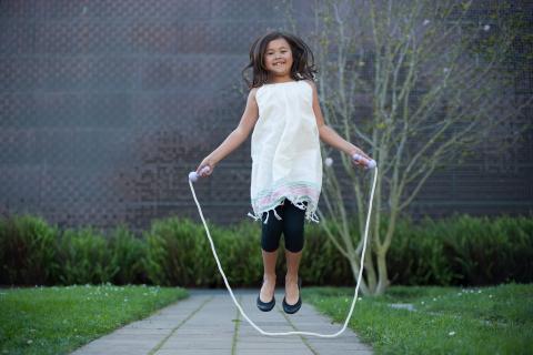 To jump rope; to skipping rope. The Thai for "to jump rope; to skipping rope" is "กระโดดเชือก". To jump rope; to skipping rope. The Thai for "to jump rope; to skipping rope" is "กระโดดเชือก".