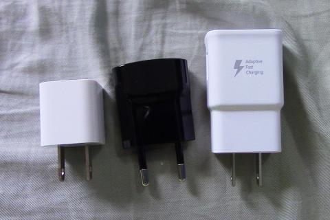 Charger; adapter. The Thai for "charger; adapter" is "ที่ชาร์จ".
