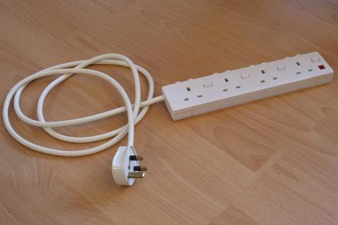 Power strip; extension cord. The Thai for "power strip; extension cord" is "ปลั๊กพ่วง".