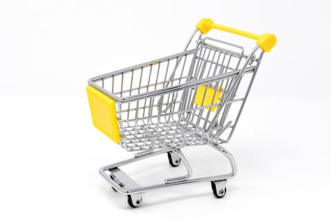 Shopping cart. The Thai for "shopping cart" is "รถเข็น".