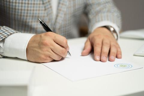 Writing. The Thai for "writing" is "การเขียน". Writing. The Thai for "writing" is "การเขียน".