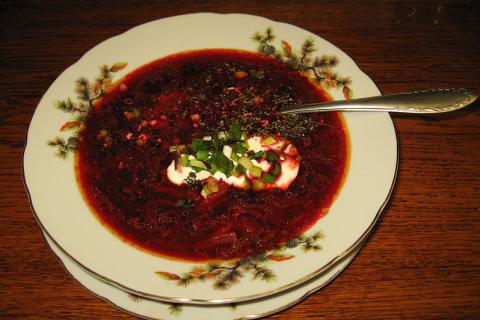 Borshch. The Ukrainian for "borshch" is "борщ".