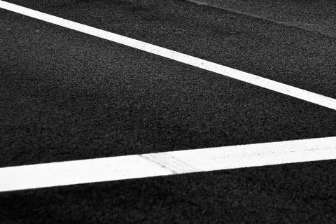 Line. The Ukrainian for "line" is "лінія".